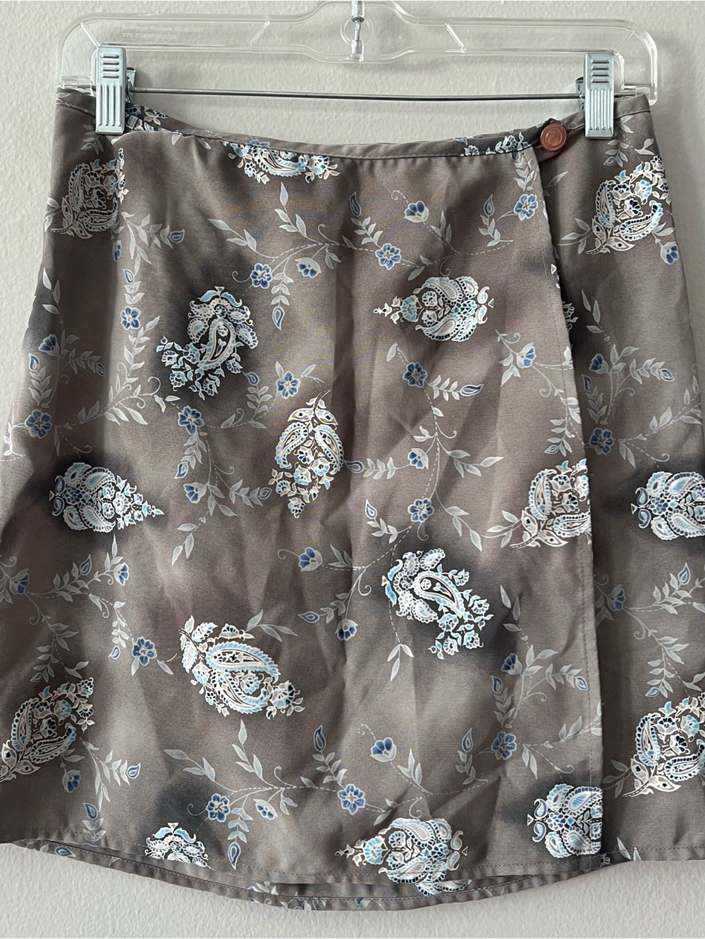 Y2K Vintage Gray Floral Skirt with Blue and White Paisley Print